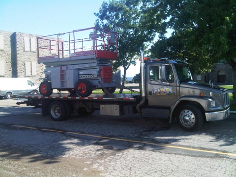 Transport de petite machinerie (scissor lift)